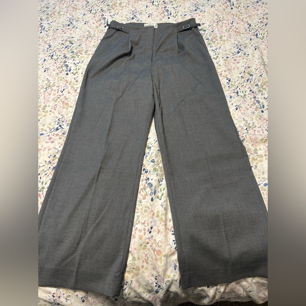 Wide Leg High-Rise Women’s Trousers in Charcoal Gray - size 30